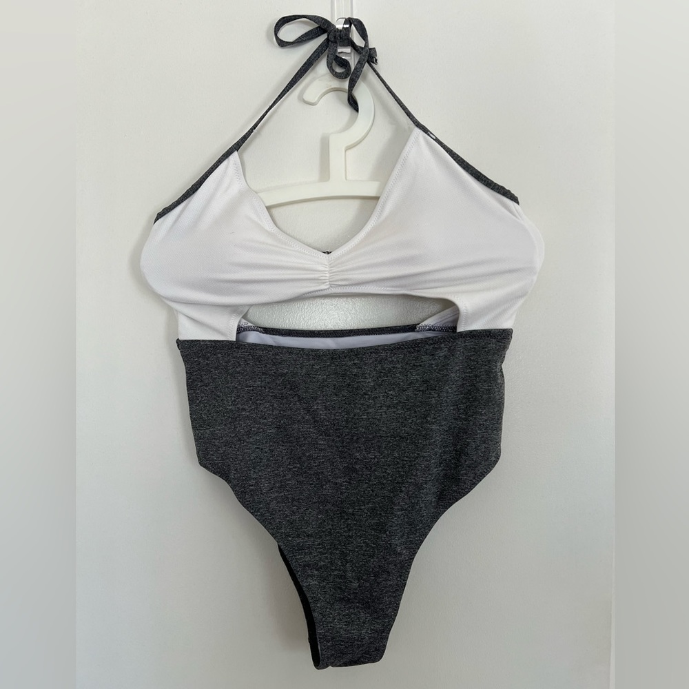 CUPSHE Swimsuit